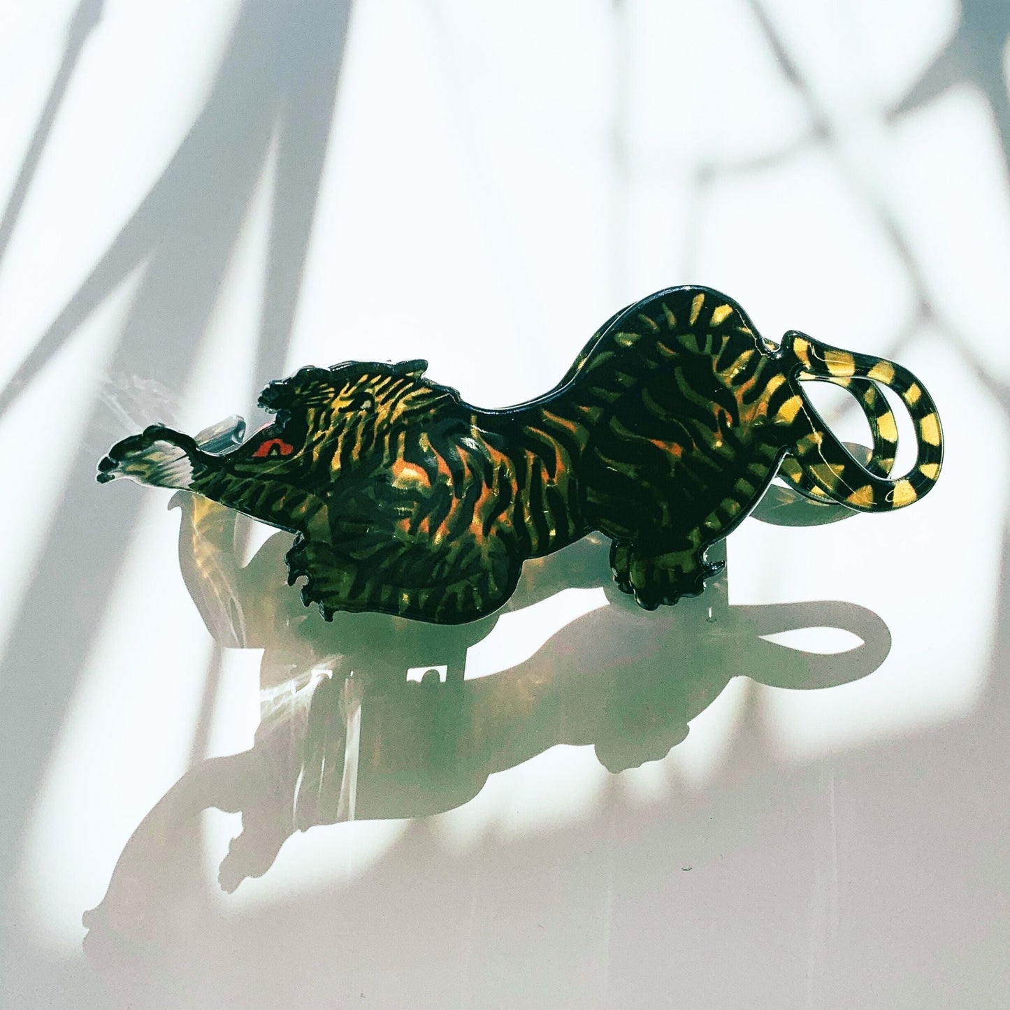 "Attack" Style Tiger Hair Clip | Claw Clip in Velvet Travel Bag