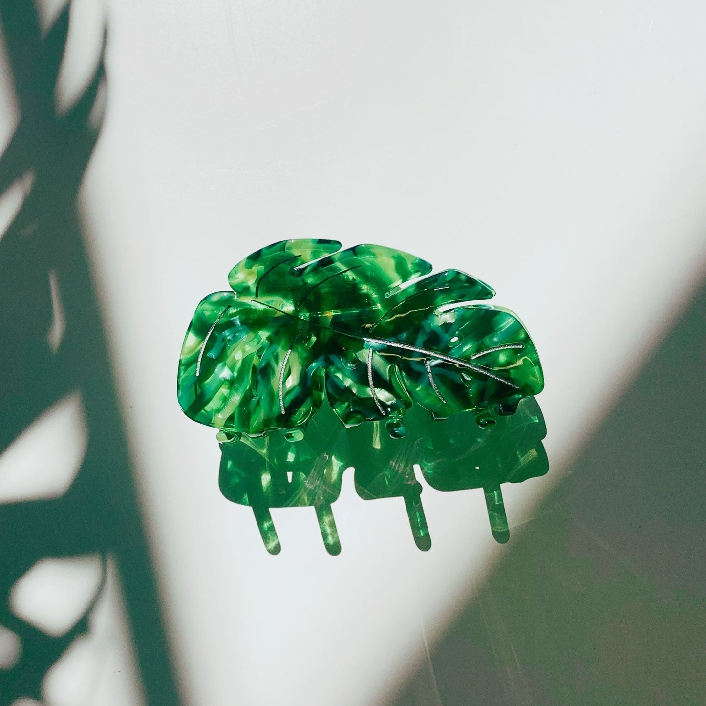 Monstera Leaf Hair Claw | Claw Clip in Velvet Travel Bag